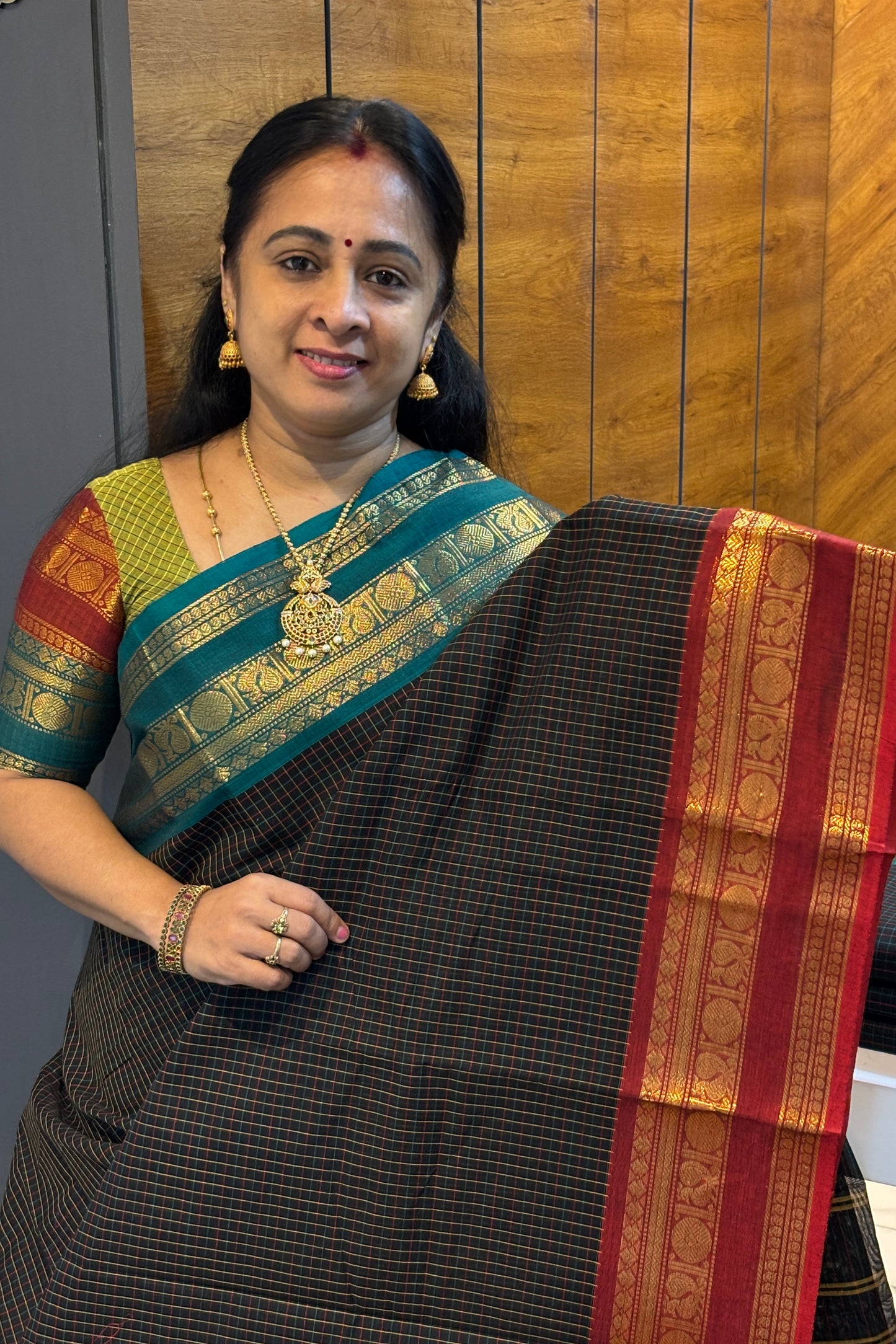 Meenakshi -Kanchi Cotton | Korvai Checks GJ- Black | MCK85