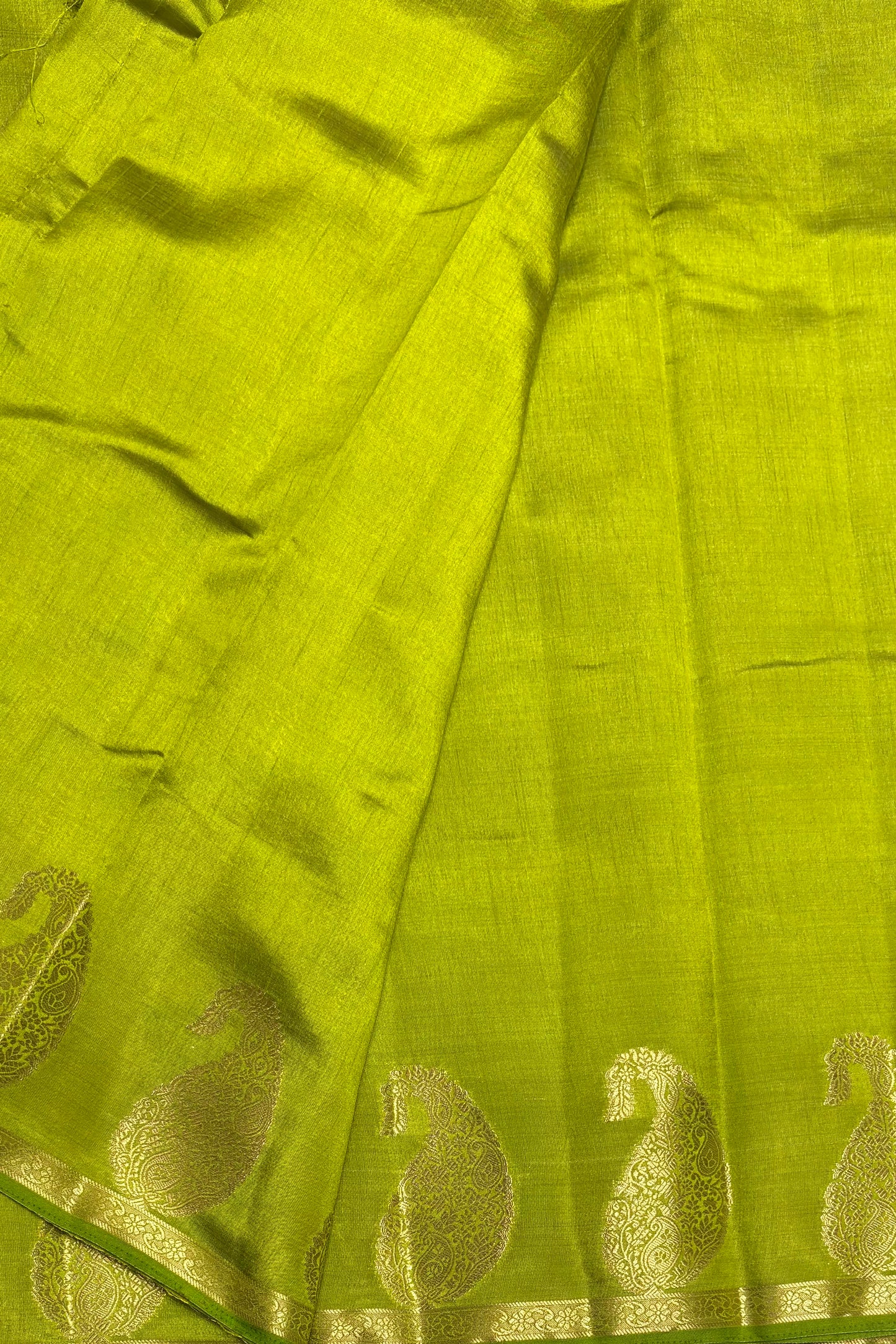 Raw Silk | MBRS03 | PARROT GREEN
