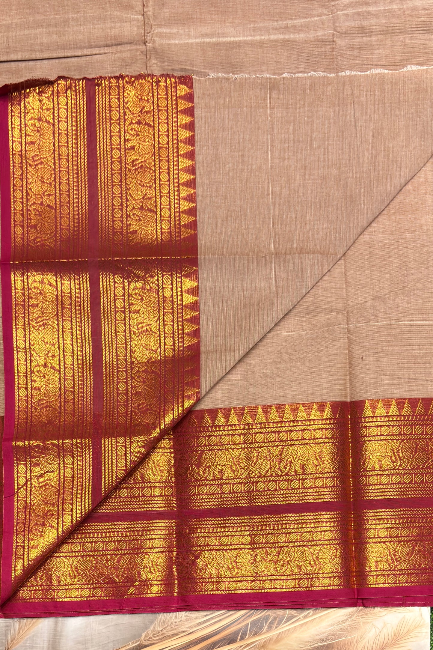 Meenakshi -Premium Kanchi Cotton Saree - Cream   With Rose | MCK87