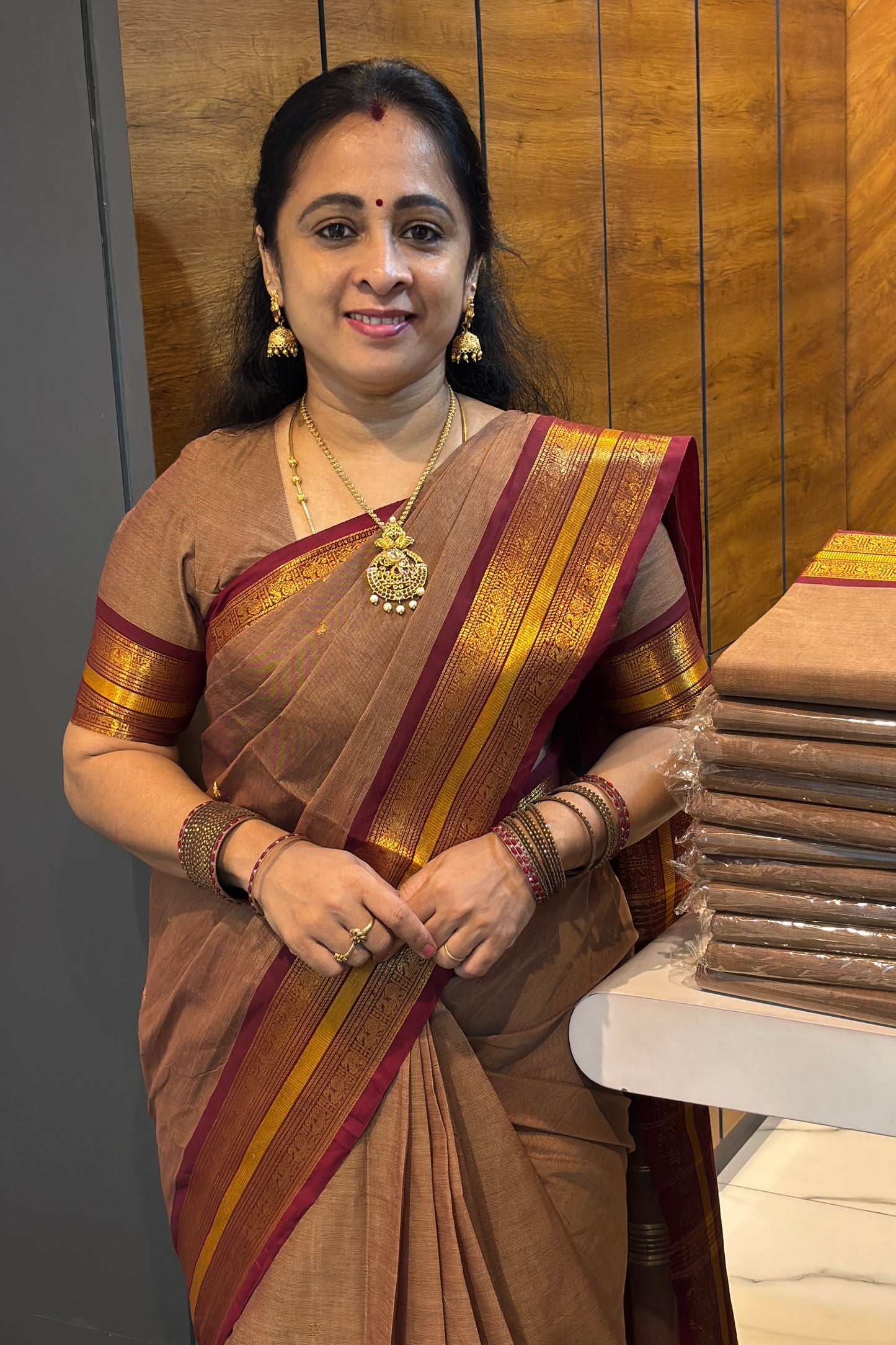 Meenakshi -Premium Kanchi Cotton Saree–Dark Gold With Maroon|MCK51