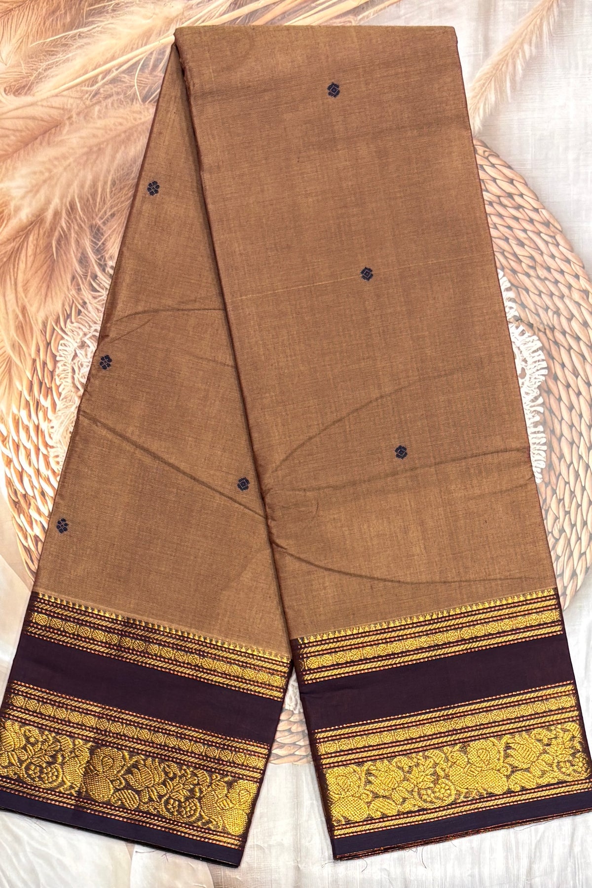Kanchi Cotton Butta Design - Model