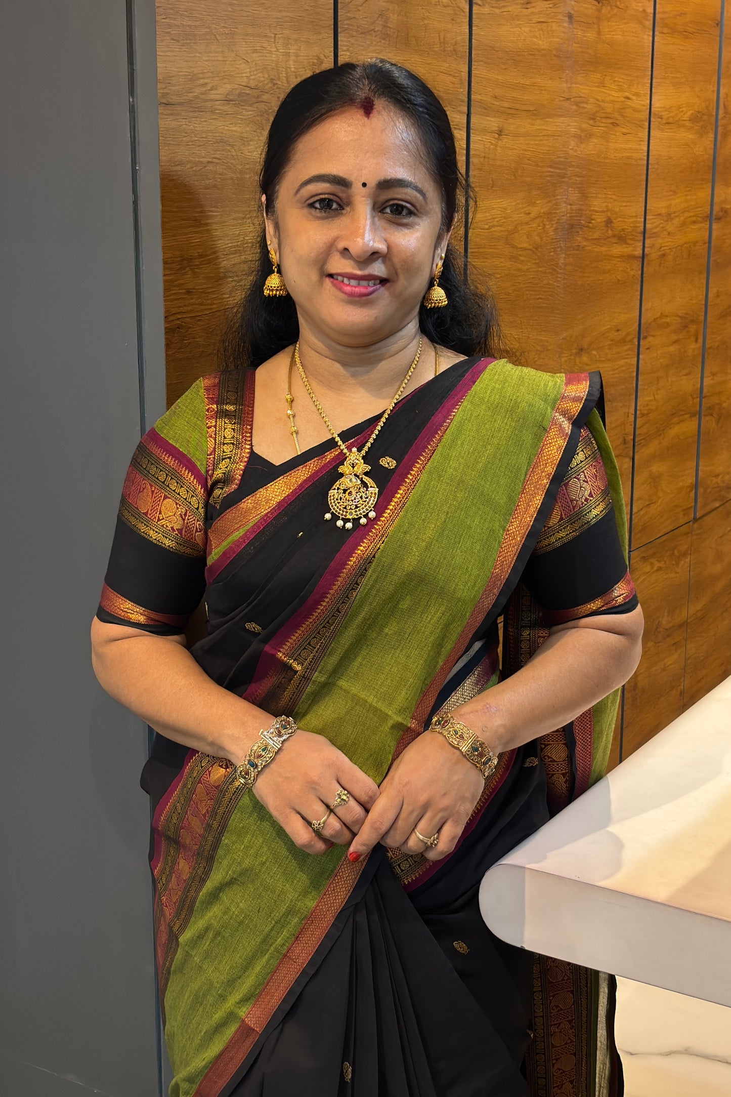 Meenakshi -Premium Kanchi Cotton Saree– Black with Parrot Green| MCK69