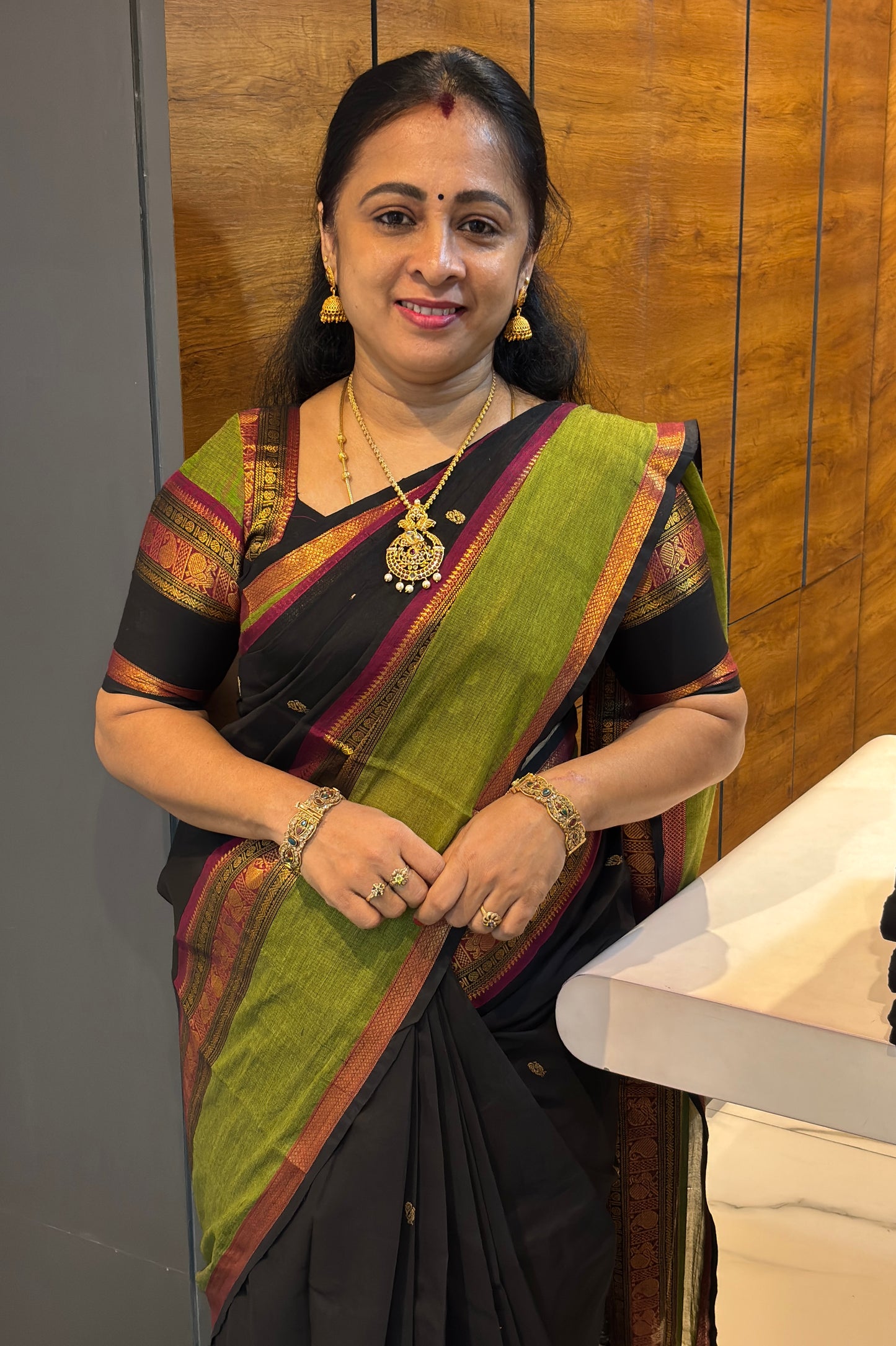 Meenakshi -Premium Kanchi Cotton Saree– Black with Parrot Green| MCK69