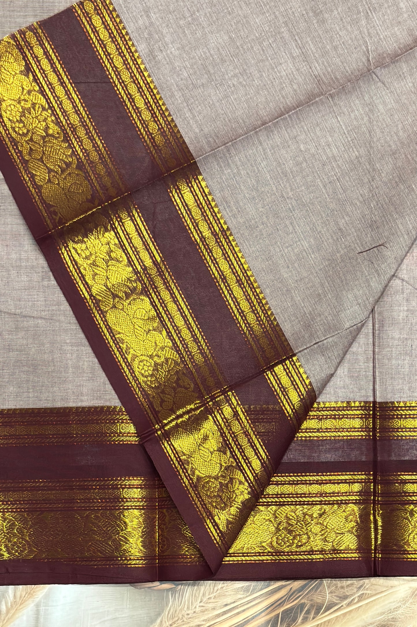 Meenakshi -Premium Kanchi Cotton Saree–Grey Dual Tone with Choclate| MCK74