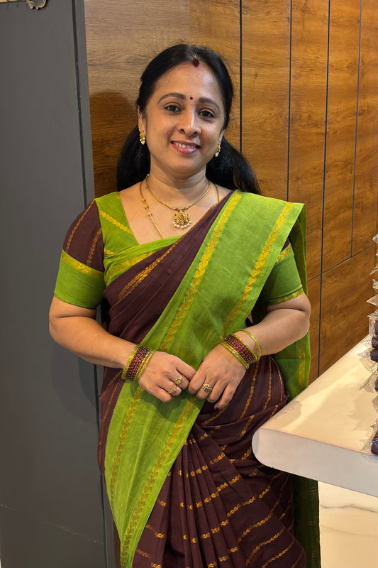 Premium Velthari Sungudi Cotton Saree  | Coffee / Parrot Green | SC14