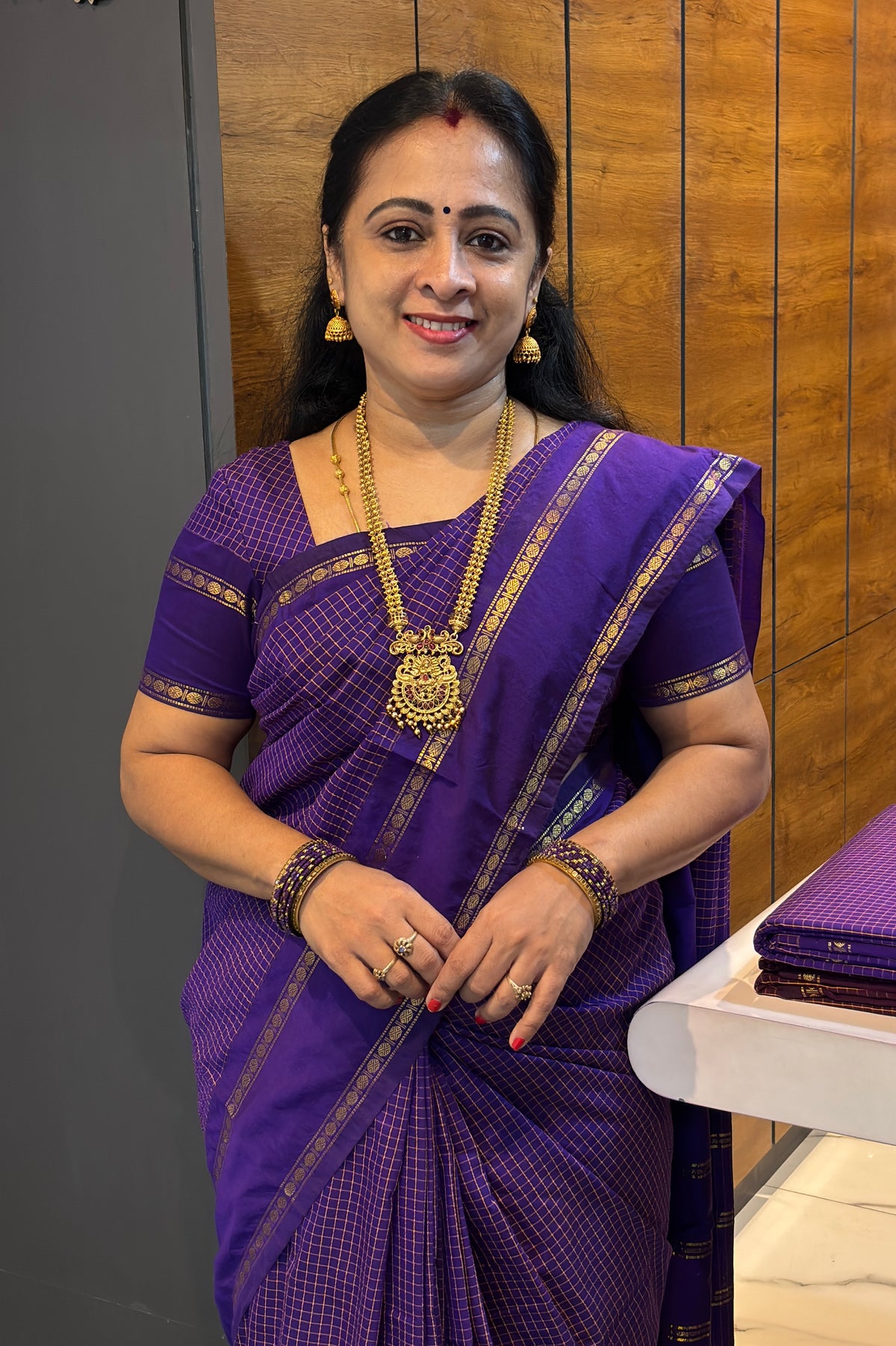 Premium Gadwal Cotton Saree – Vintage  Checks With Rettapet Border  | Violet  | MGC13