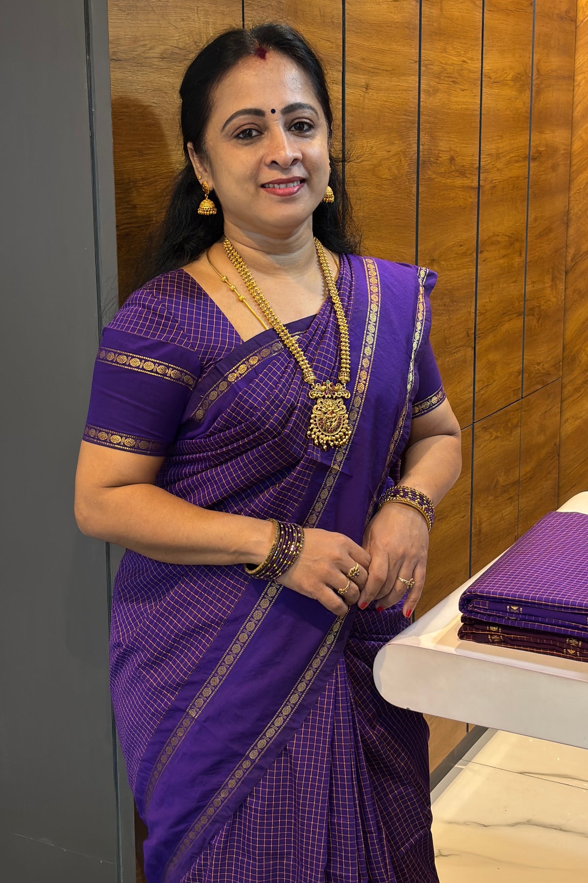 Premium Gadwal Cotton Saree – Vintage  Checks With Rettapet Border  | Violet  | MGC13