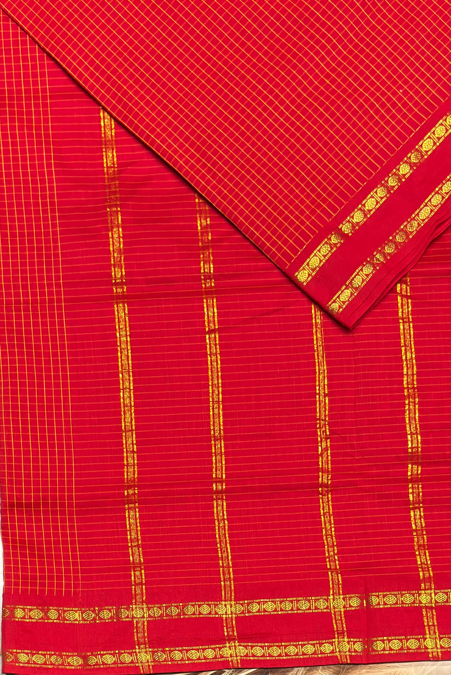 Premium Gadwal Cotton Saree – Vintage  Checks With Rettapet Border | Chilli Red | MGC04