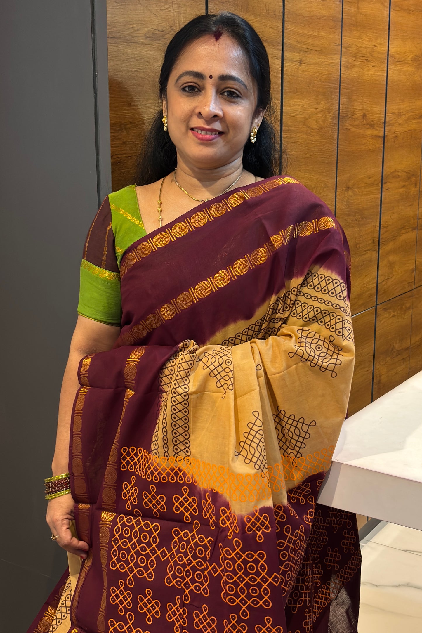 Premium Sungudi Cotton Saree – Kolam Prints- Gold with Maroon Contrast Rettapet Border | SC29