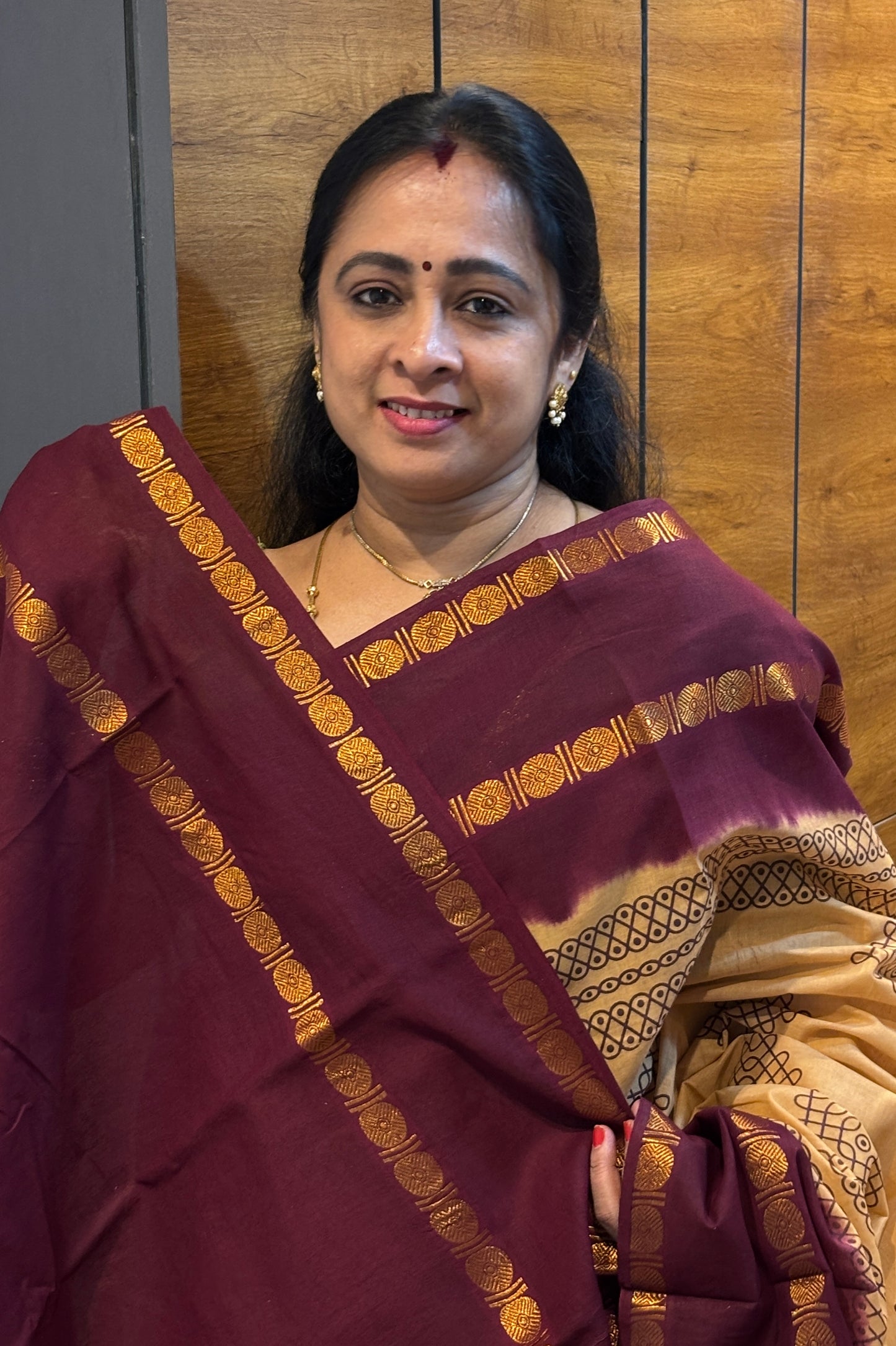 Premium Sungudi Cotton Saree – Kolam Prints- Gold with Maroon Contrast Rettapet Border | SC29