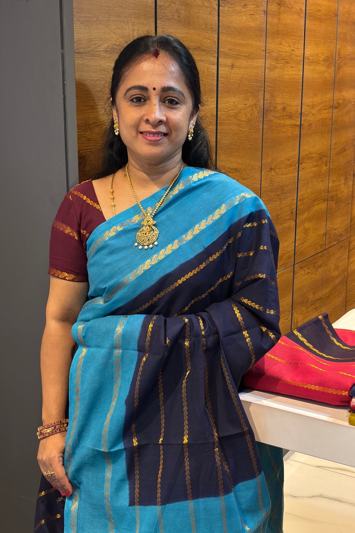 Premium Velthari Sungudi Cotton Saree  | Navy Blue with Anandha Blue| SC24