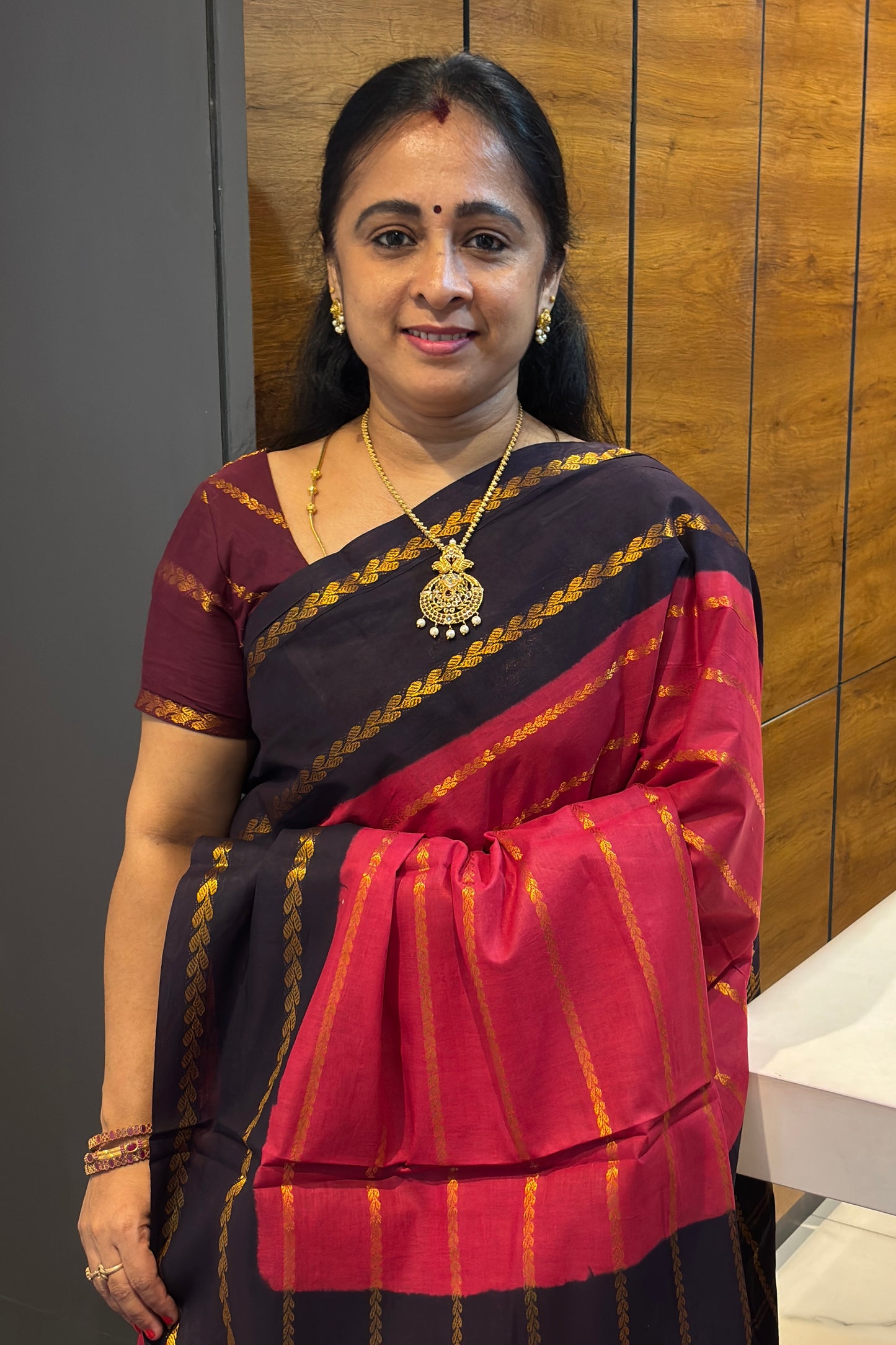 Premium Velthari Sungudi Cotton Saree  | Raspberry Pink with Dark Purple | SC27