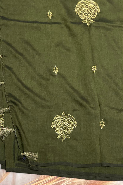 Pallu -Close-Up of Embroidery Detailing on Mehendi Green Art Silk Saree