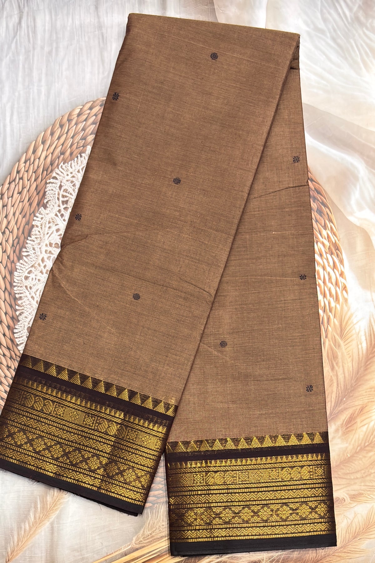 Kanchi Cotton Butta Design - Model