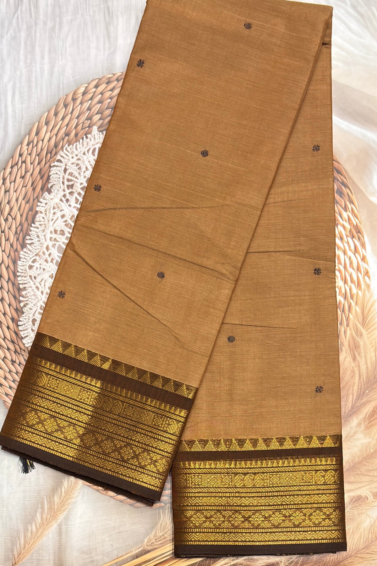 Kanchi Cotton Butta Design - Model