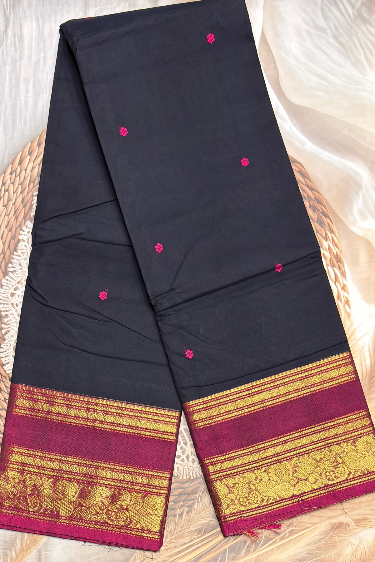 Kanchi Cotton Butta Design - Model