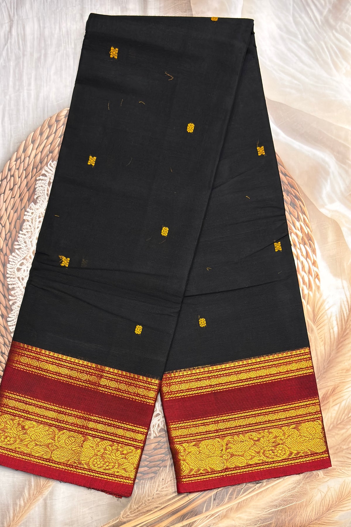 Kanchi Cotton Butta Design - Model