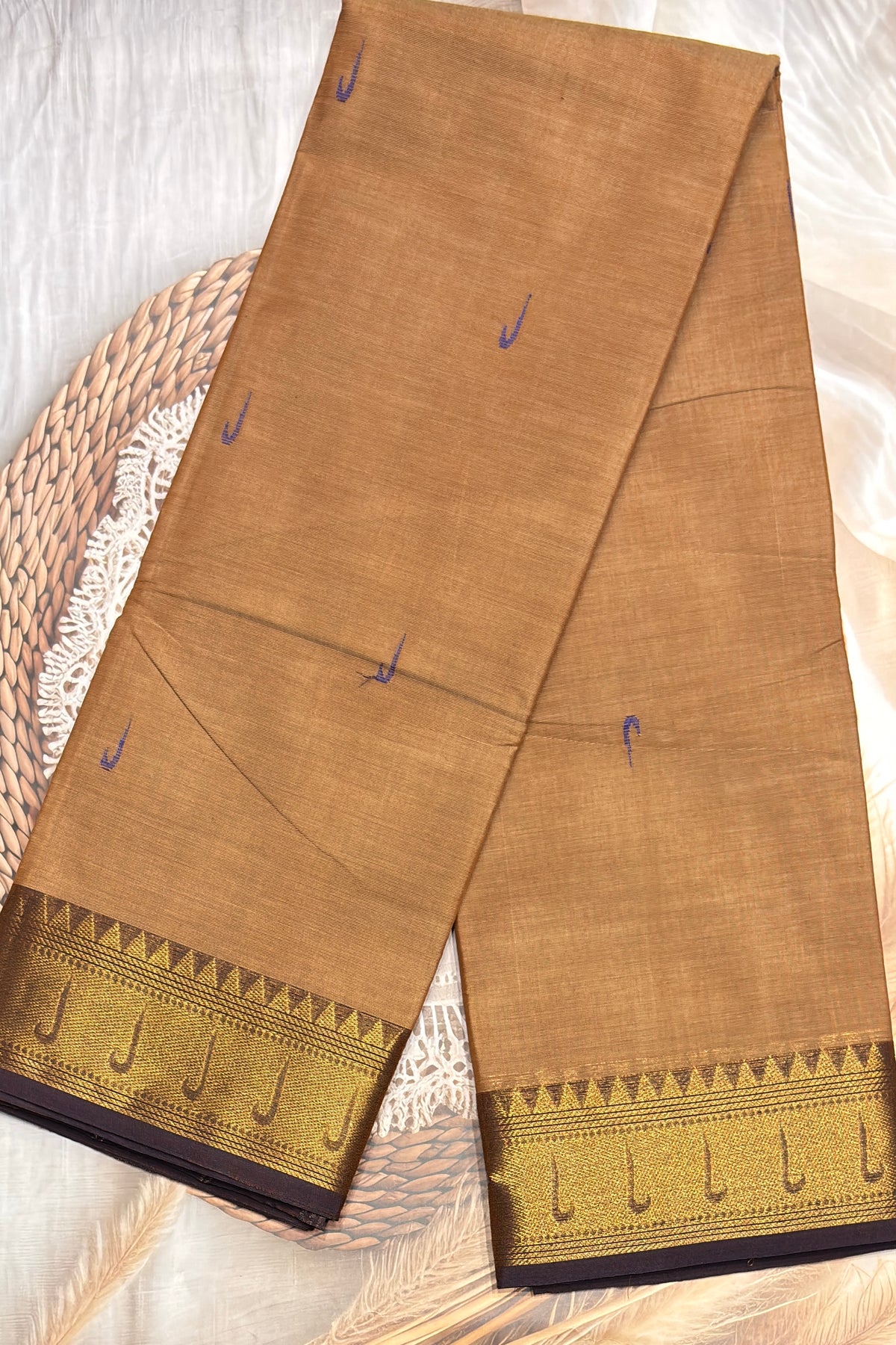 Kanchi Cotton Butta Design - Model