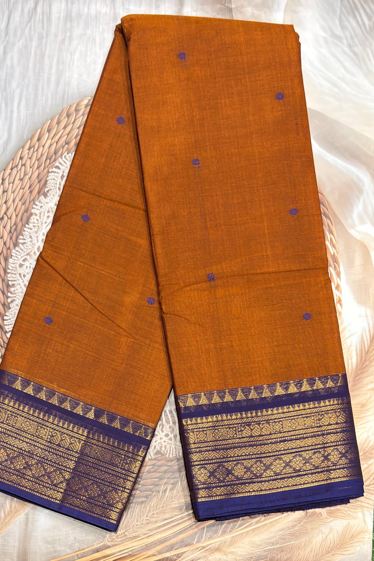 Kanchi Cotton Butta Design - Model